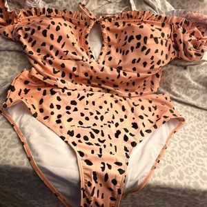 Peach 2pc bikini n set